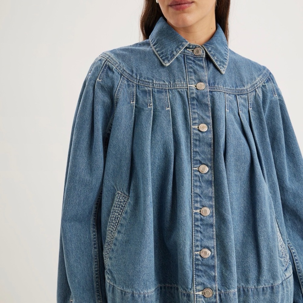 🦋🩵Boutique BOHME Blue Denim Jacket size medium